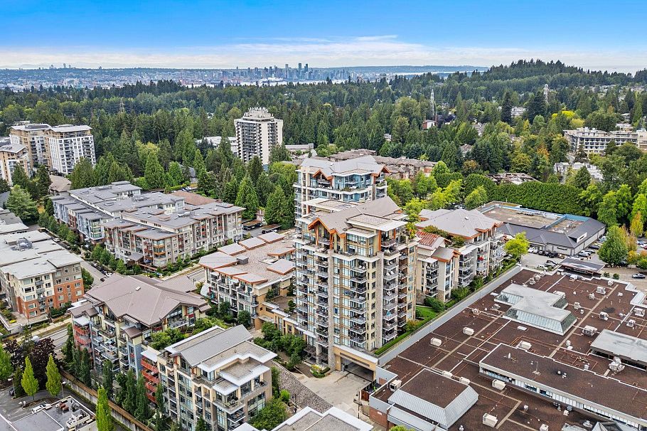 2781 Library Lane North Vancouver, BC - 32
