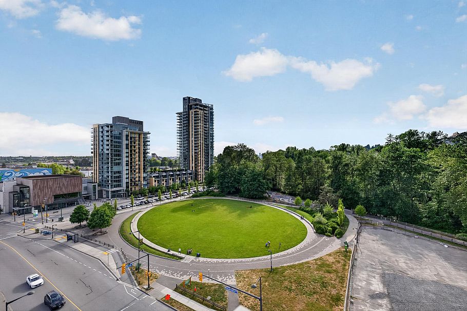 807 1500 Fern Street North Vancouver, BC - 17