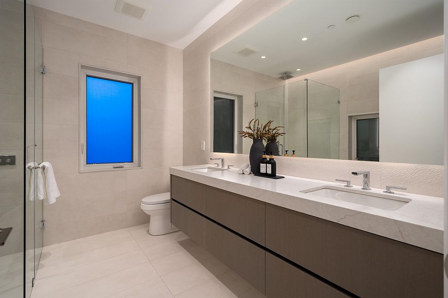 4007 W 19th Avenue Vancouver, BC - 17
