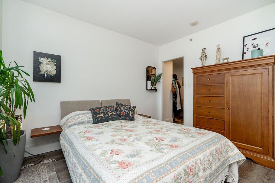 331 2288 W Broadway Vancouver, BC - 17