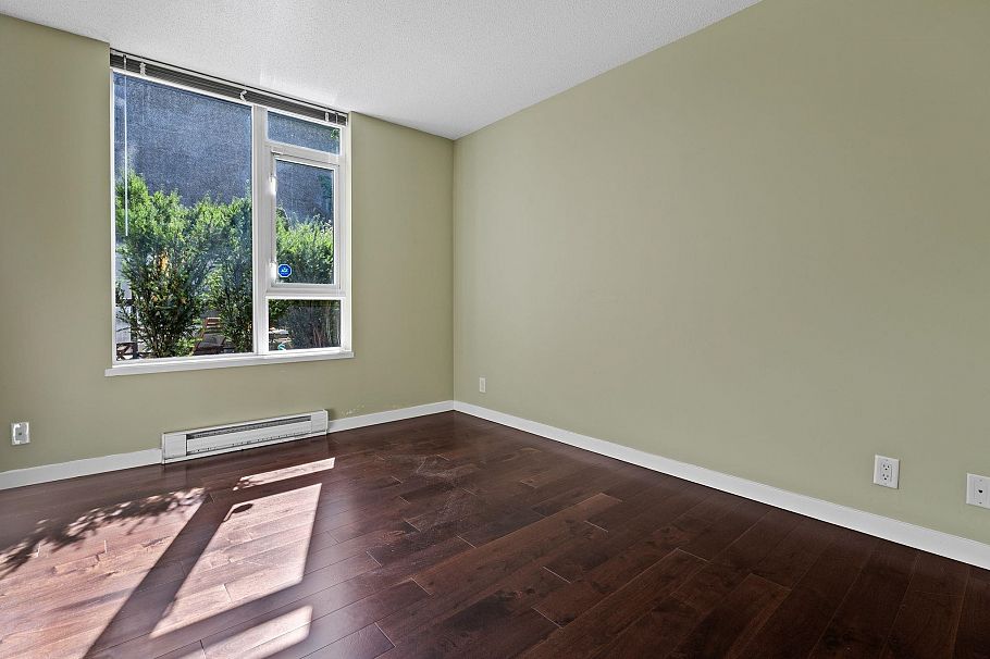 1648 W 7th Avenue Vancouver, BC - 22
