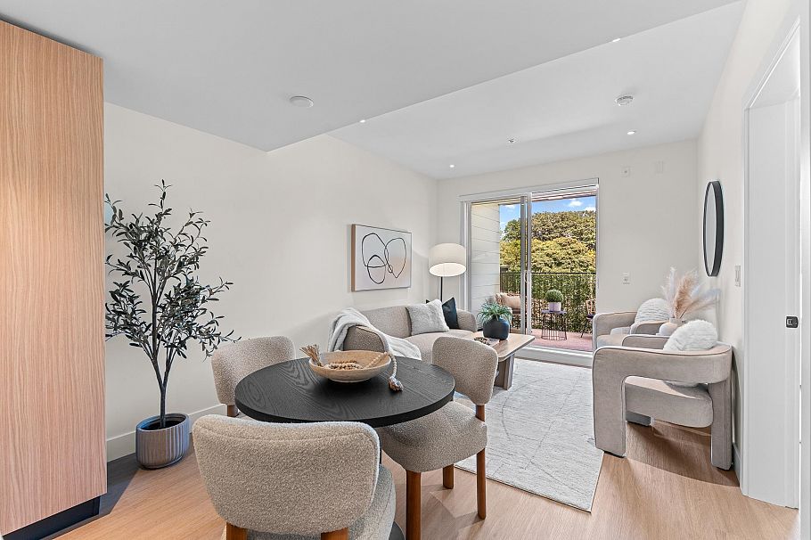 410 2235 E Broadway Vancouver, BC - 9