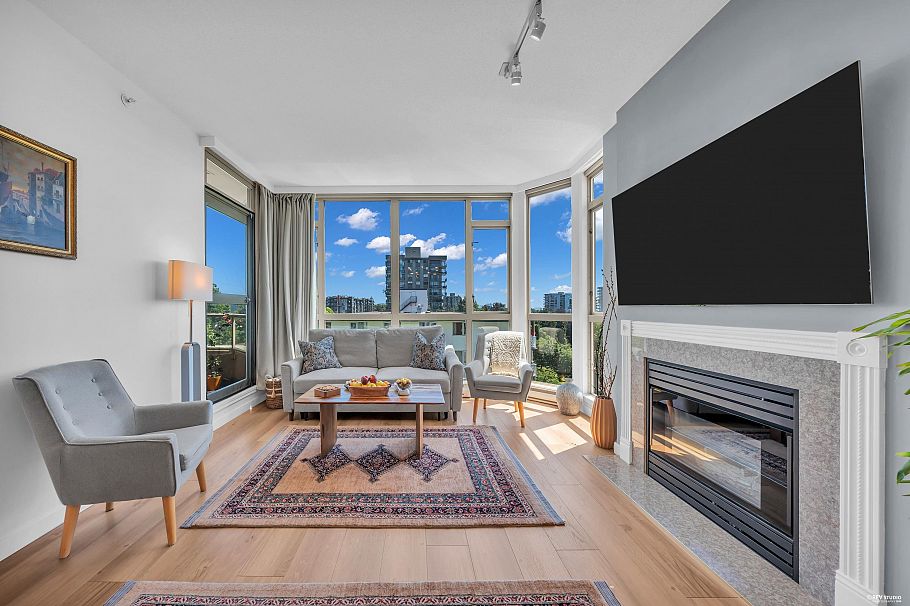 802 160 W Keith Road North Vancouver, BC - 14