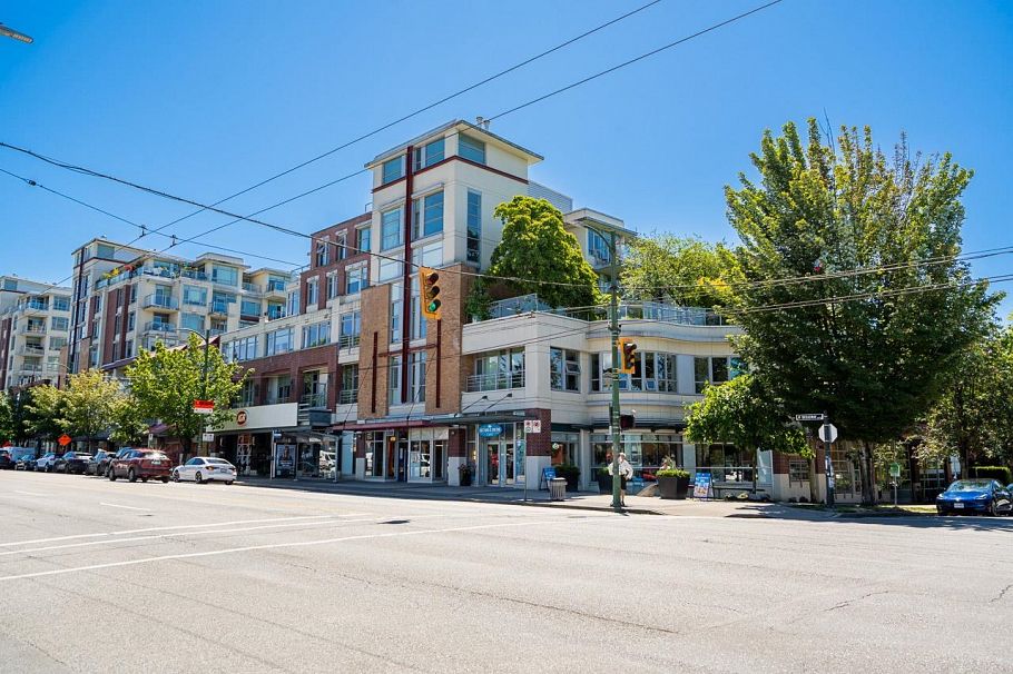 331 2288 W Broadway Vancouver, BC - 33