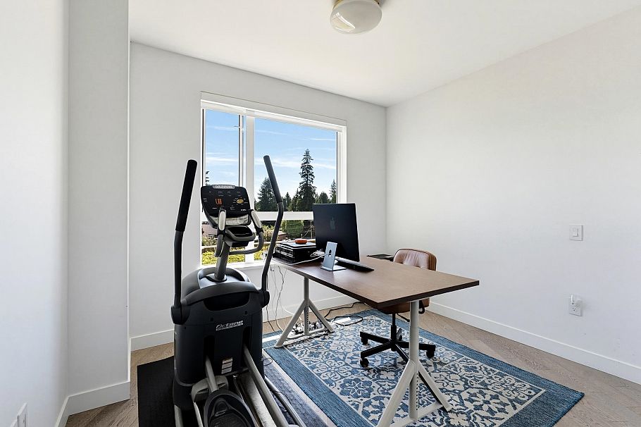 409 3220 Connaught Crescent North Vancouver, BC - 26