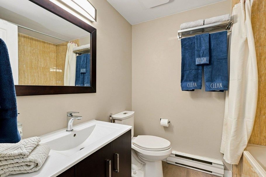 22 2133 St. Georges Avenue North Vancouver, BC - 18