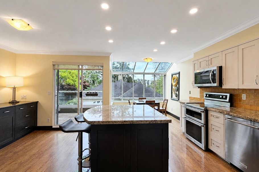 2387 Quayside Court Vancouver, BC - 11
