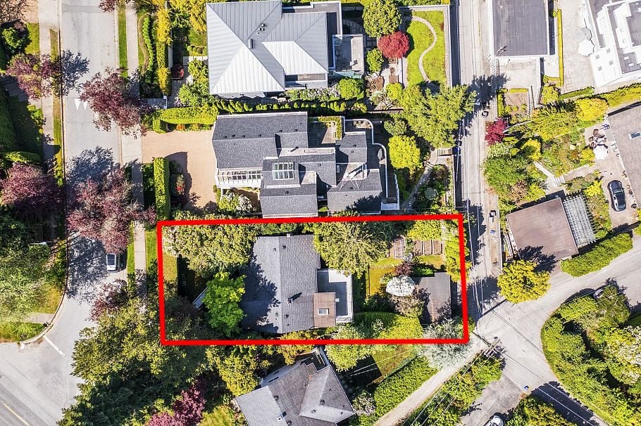 4888 Narvaez Drive Vancouver, BC - 8