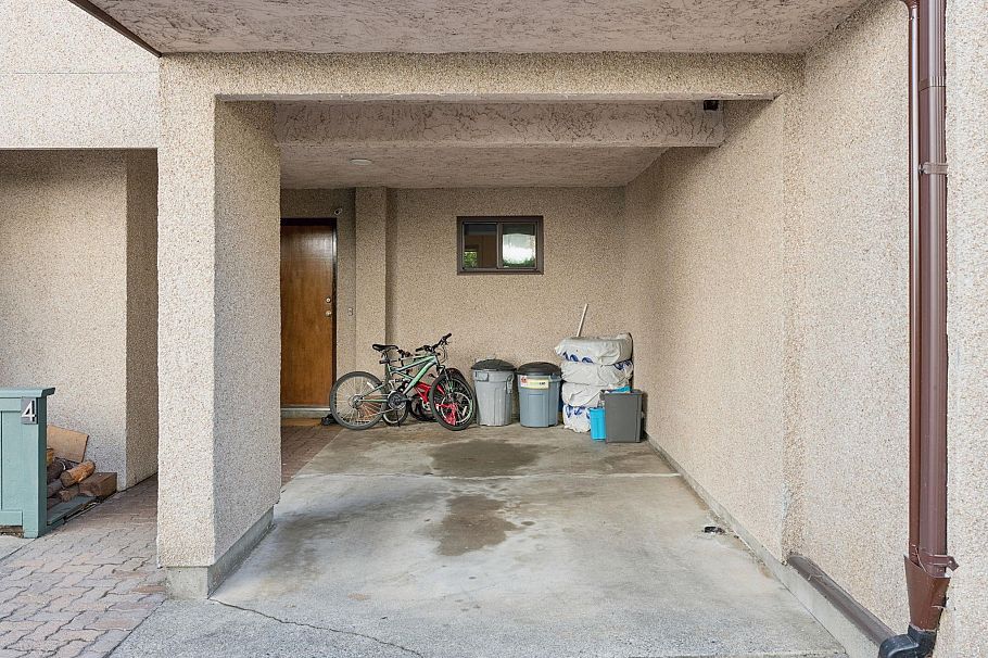 4 220 W 16th Street North Vancouver, BC - 32