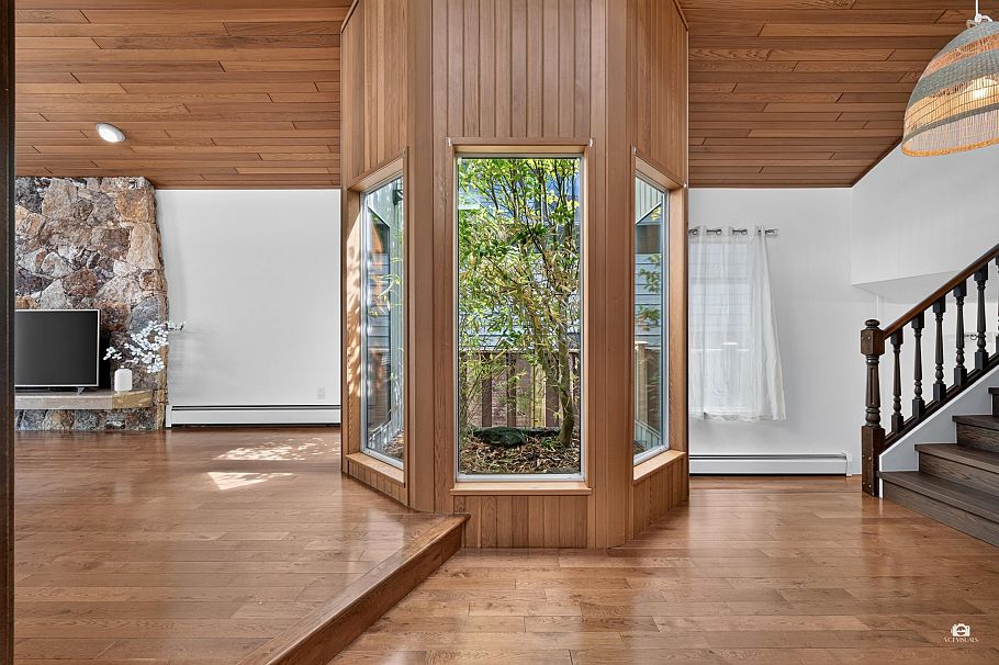 3771 W 30th Avenue Vancouver, BC - 30