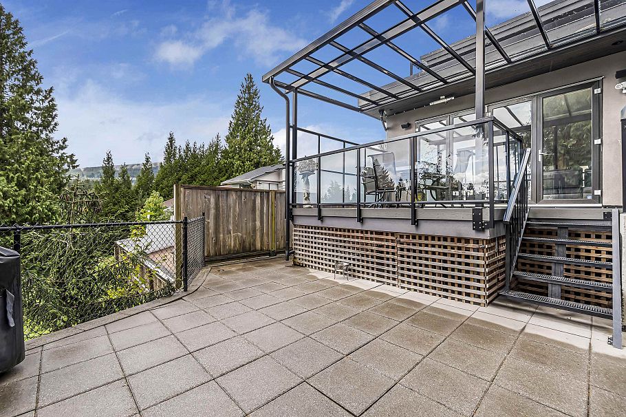 1033 Prospect Avenue North Vancouver, BC - 20