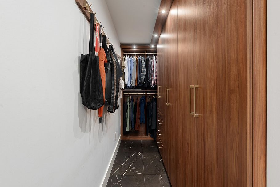 303 988 Richards Street Vancouver, BC - 18