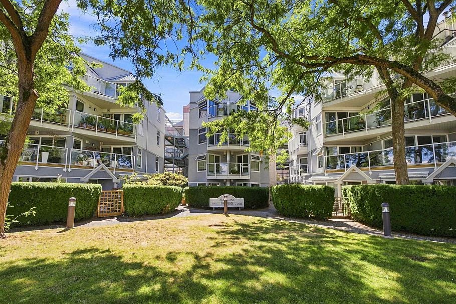 108 2020 W 8th Avenue Vancouver, BC - 36