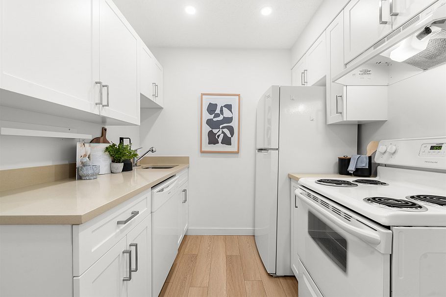 879 Westview Crescent North Vancouver, BC - 13