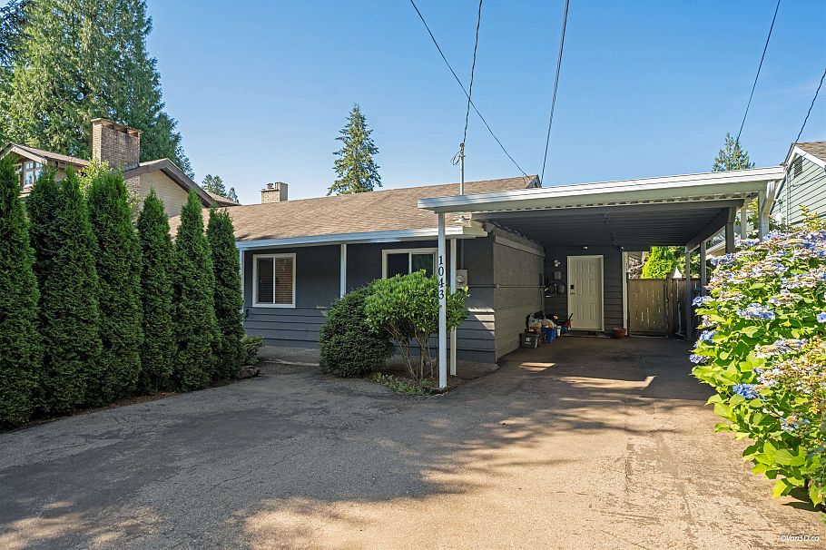 1043 Belvedere Drive North Vancouver, BC - 11