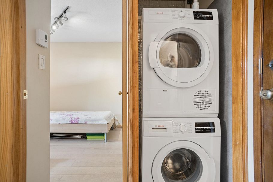 4 220 W 16th Street North Vancouver, BC - 14