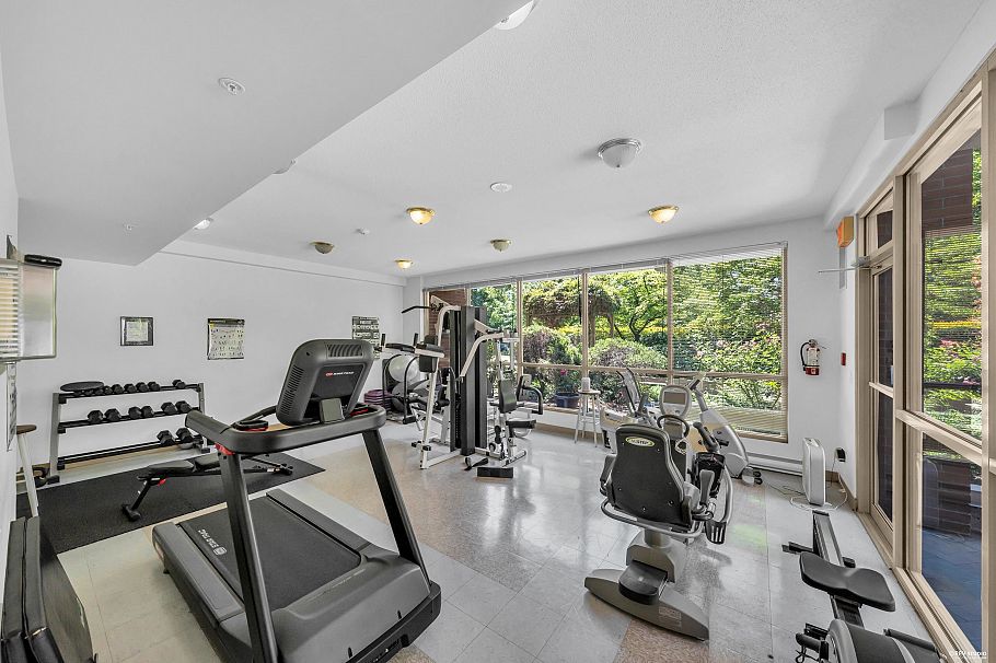 802 160 W Keith Road North Vancouver, BC - 36