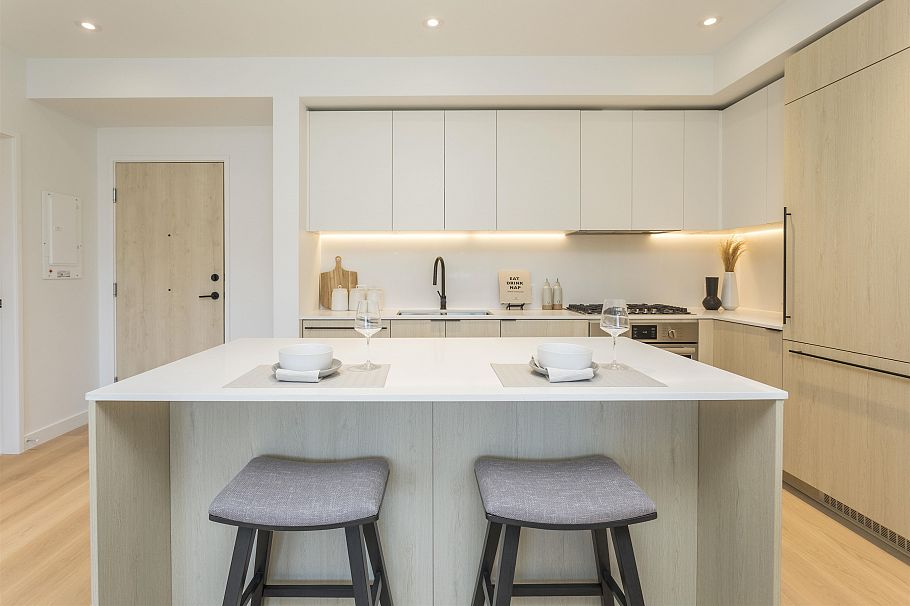 407 2471 St. George Street Vancouver, BC - 9