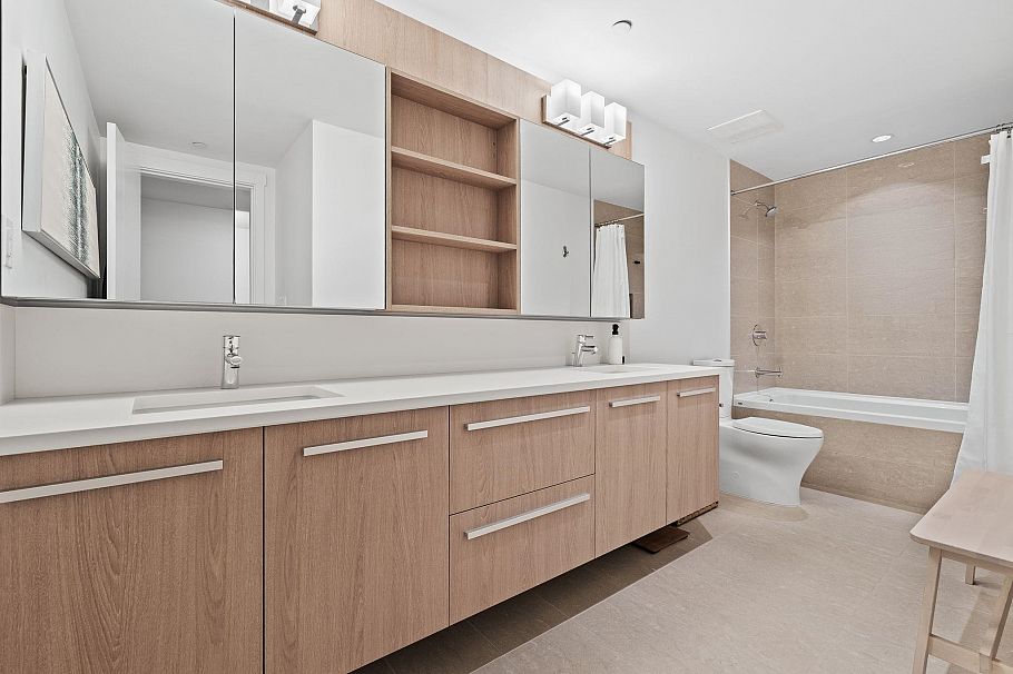 2781 Library Lane North Vancouver, BC - 27