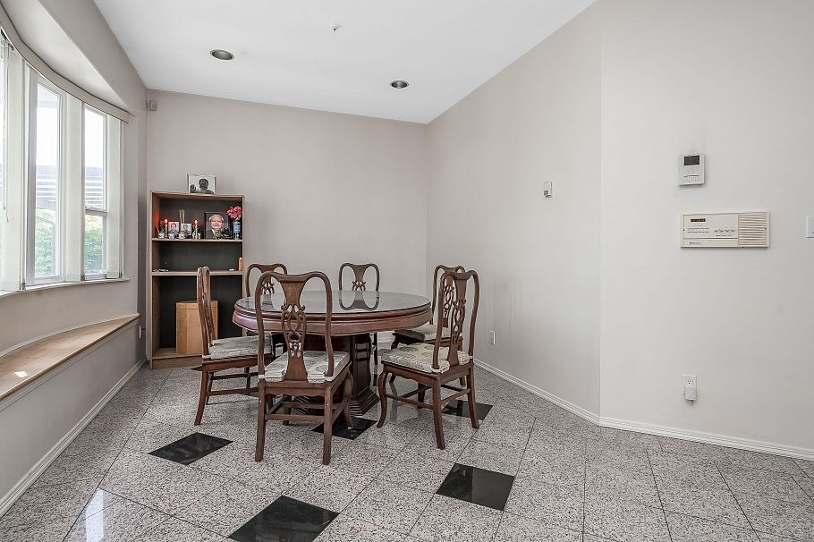 2304 Garden Drive Vancouver, BC - 9