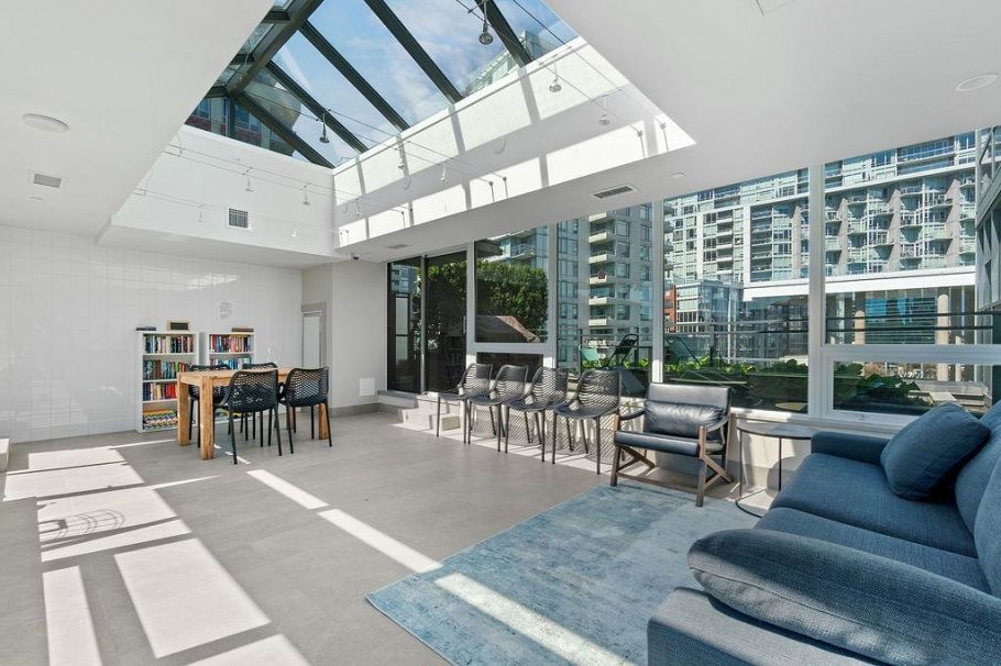 141 E 1st Avenue Vancouver, BC - 36