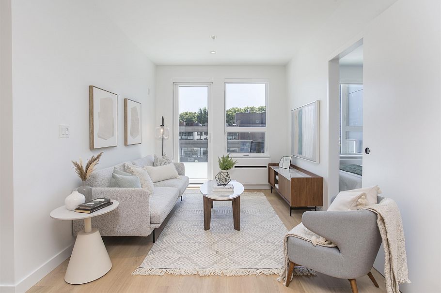 407 2471 St. George Street Vancouver, BC - 2
