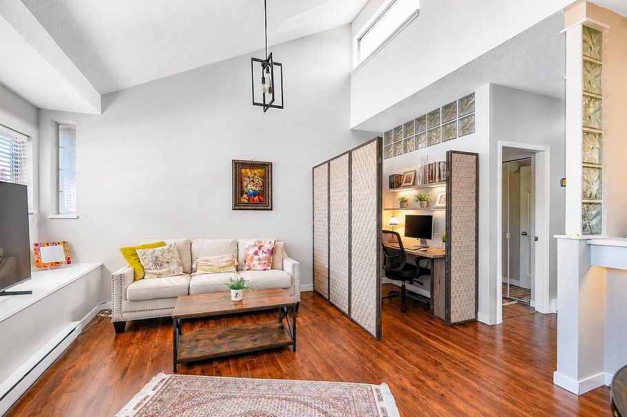 309 125 W 18th Street North Vancouver, BC - 33
