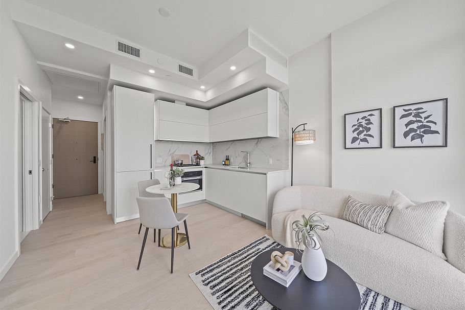 904 8415 Granville Street Vancouver, BC - 10