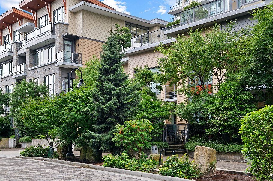 2781 Library Lane North Vancouver, BC - 31
