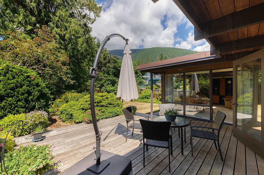 4568 Marineview Crescent North Vancouver, BC - 30