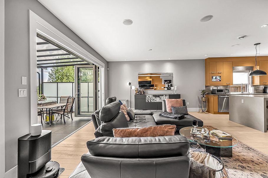 1033 Prospect Avenue North Vancouver, BC - 9