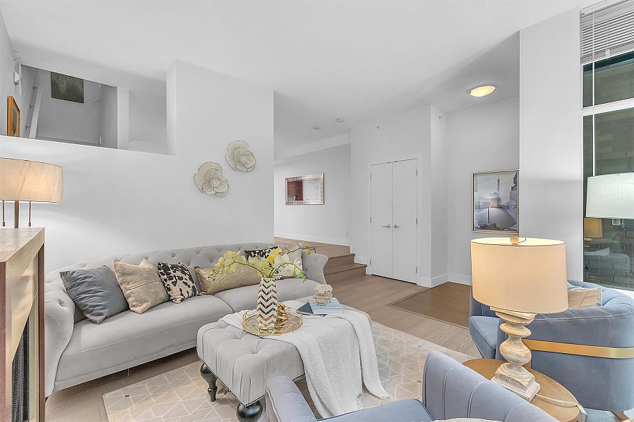 164 W 13th Street North Vancouver, BC - 6
