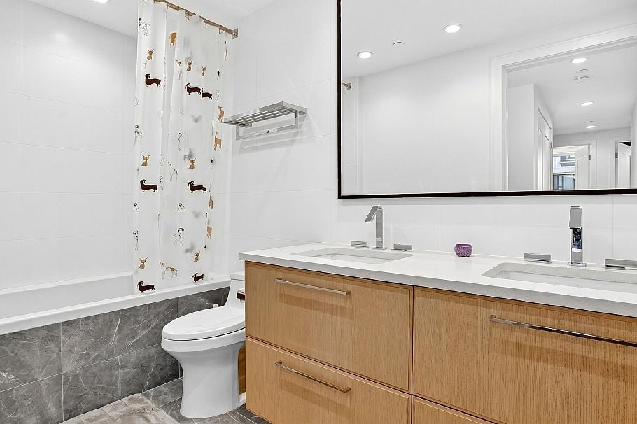 518 W 30th Avenue Vancouver, BC - 24