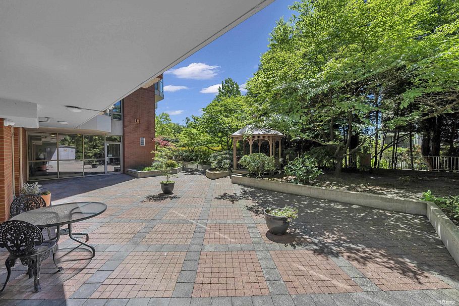 802 160 W Keith Road North Vancouver, BC - 40