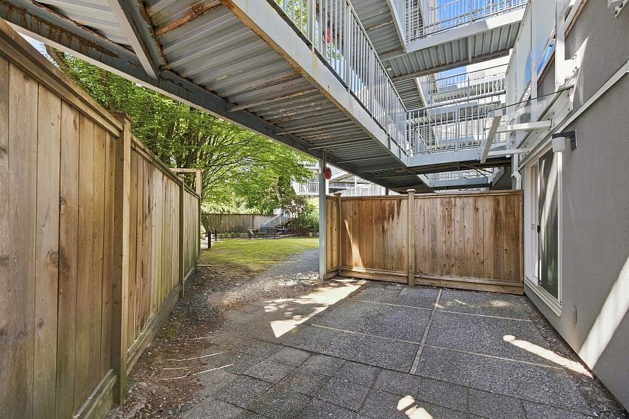 108 2020 W 8th Avenue Vancouver, BC - 30