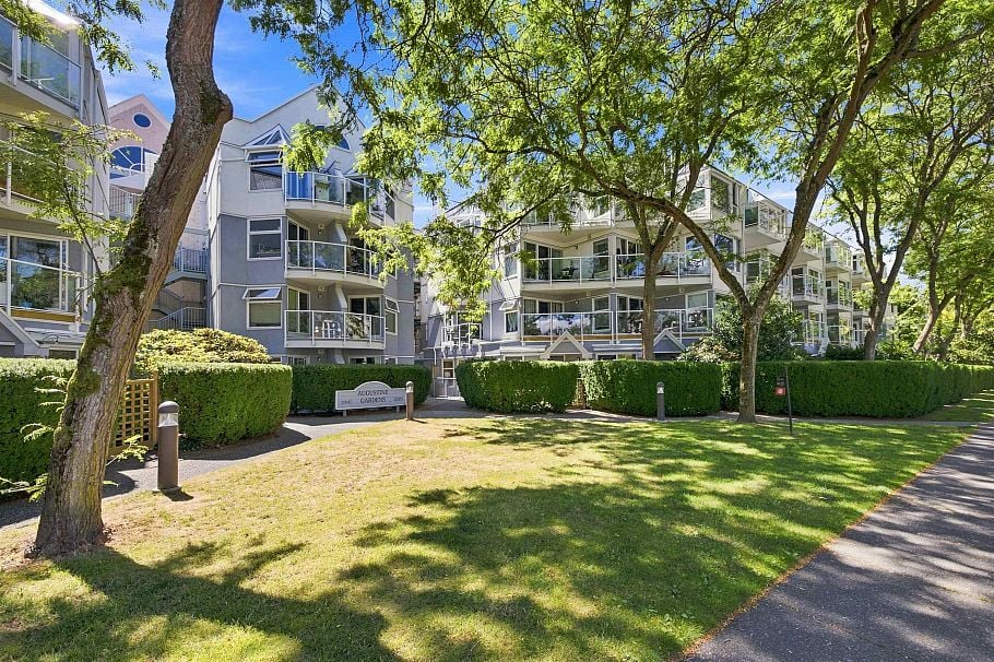 108 2020 W 8th Avenue Vancouver, BC - 35