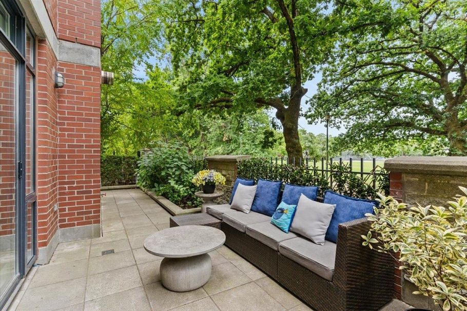 111 2688 Vine Street Vancouver, BC - 26