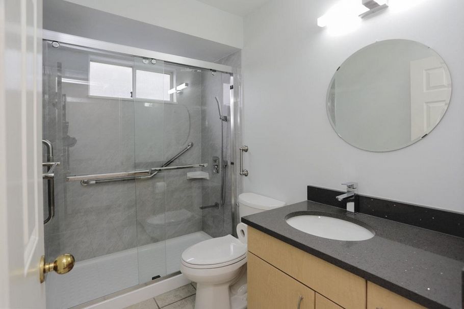 448 E 59th Avenue Vancouver, BC - 22