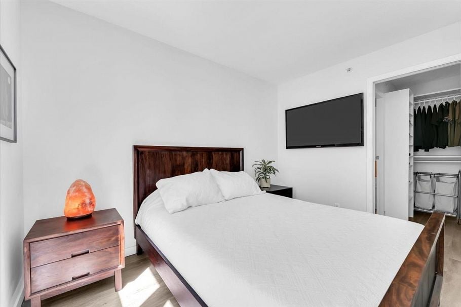 602 193 Aquarius Mews Vancouver, BC - 14