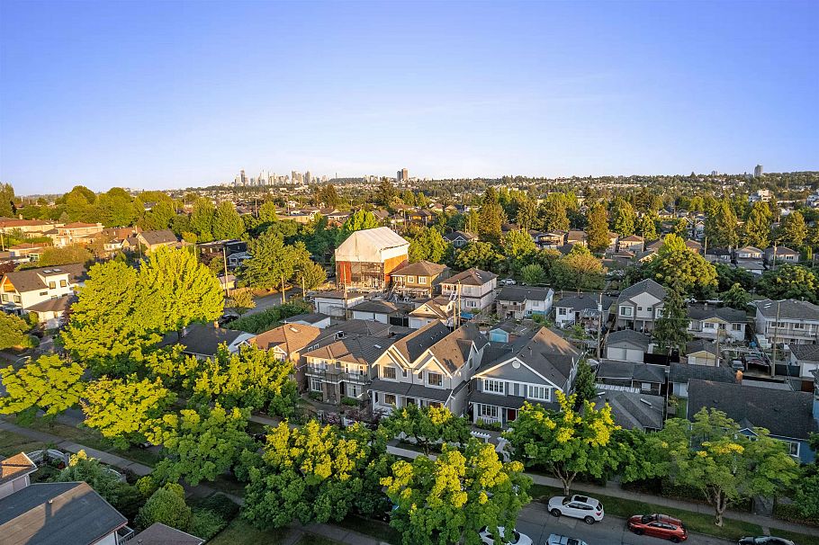 2578 E 4th Avenue Vancouver, BC - 34
