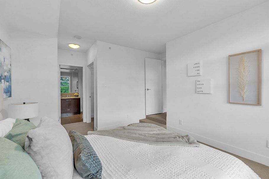 164 W 13th Street North Vancouver, BC - 30