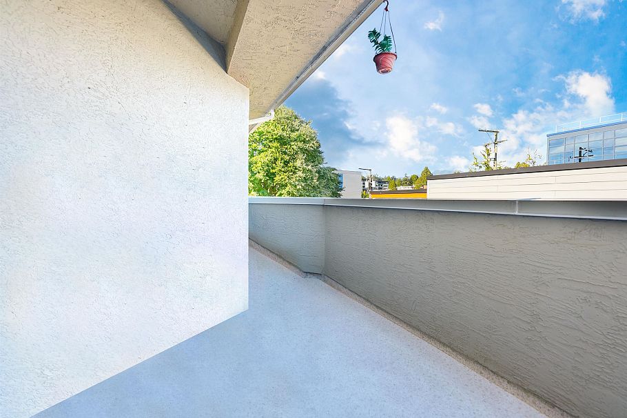 309 125 W 18th Street North Vancouver, BC - 10