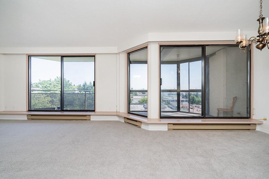801 444 Lonsdale Avenue North Vancouver, BC - 2