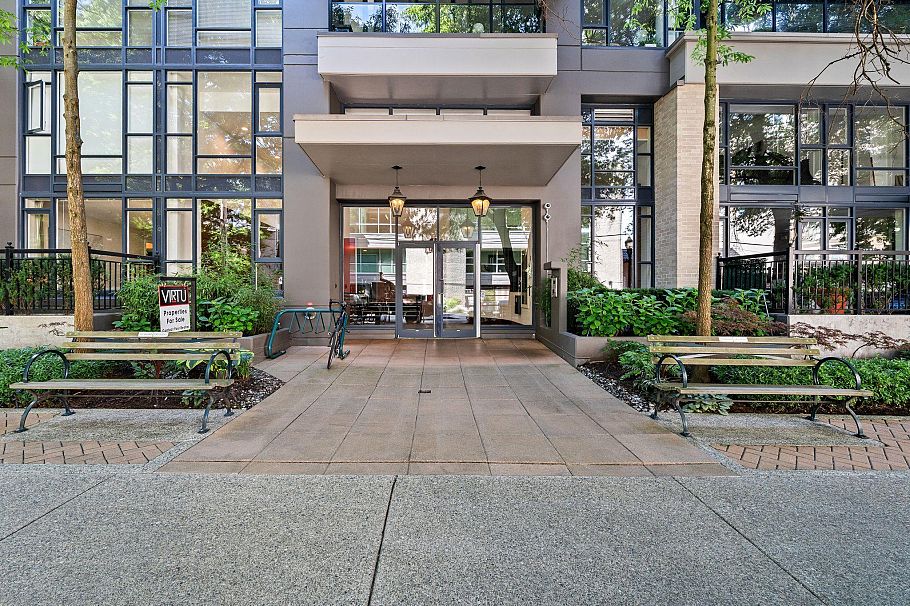1648 W 7th Avenue Vancouver, BC - 29