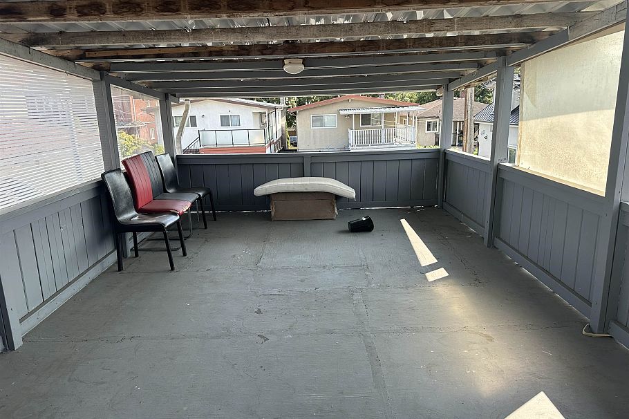 1380 E 54th Avenue Vancouver, BC - 9