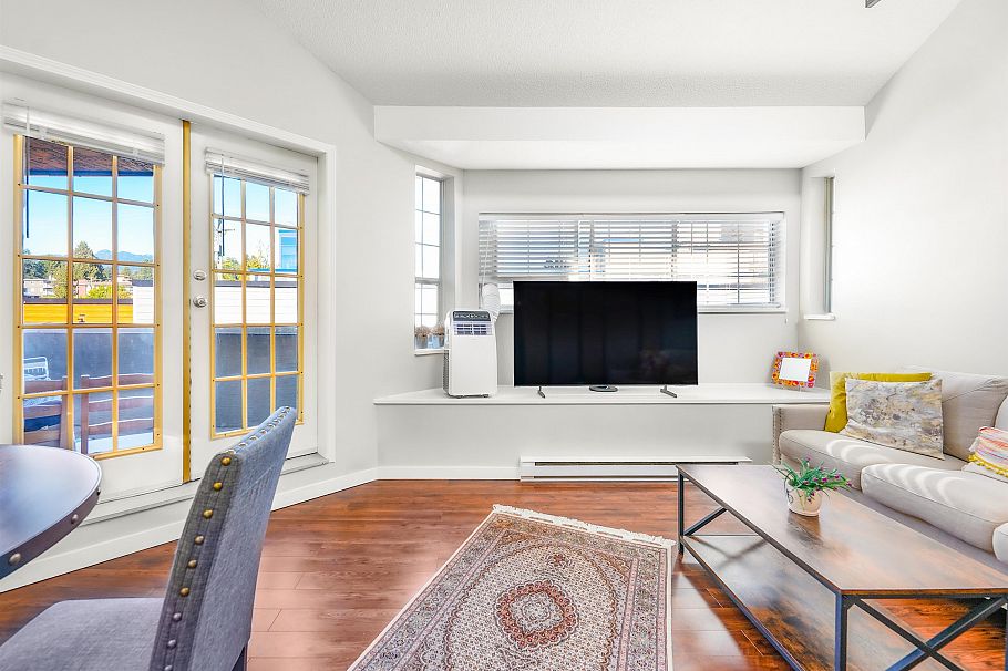 309 125 W 18th Street North Vancouver, BC - 4