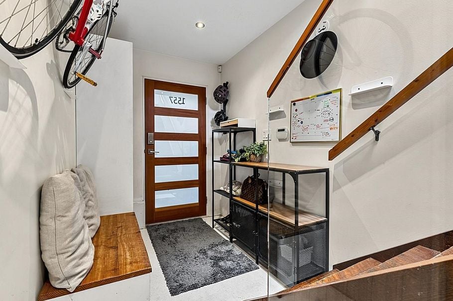 1557 E 20th Avenue Vancouver, BC - 35