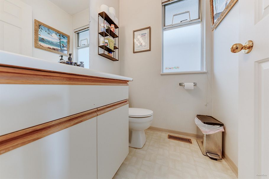 5592 Elizabeth Street Vancouver, BC - 13