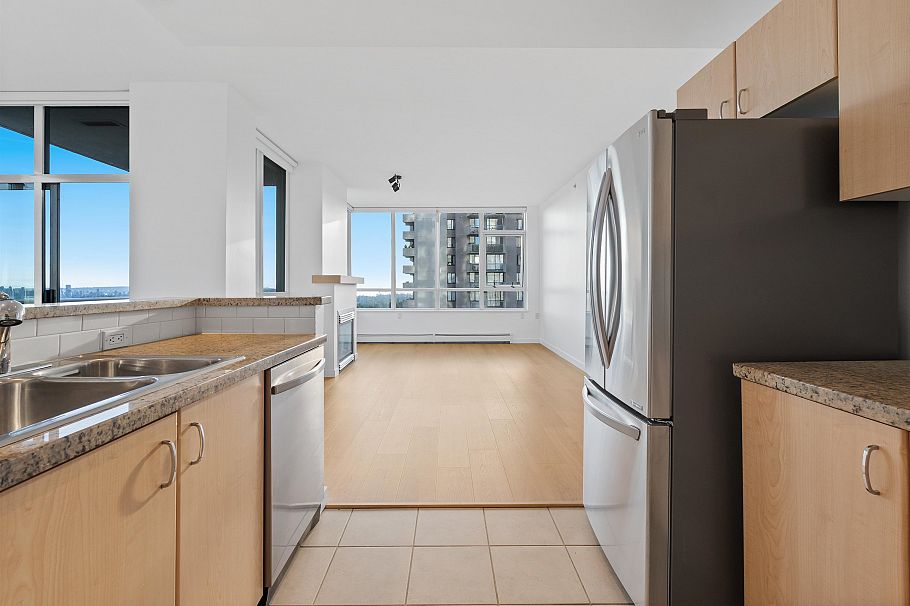 801 120 W 16th Street North Vancouver, BC - 16