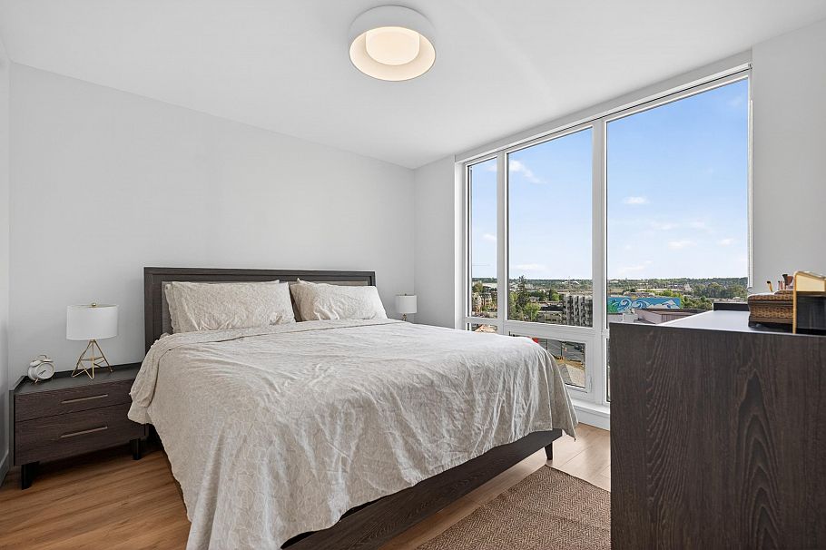 807 1500 Fern Street North Vancouver, BC - 8